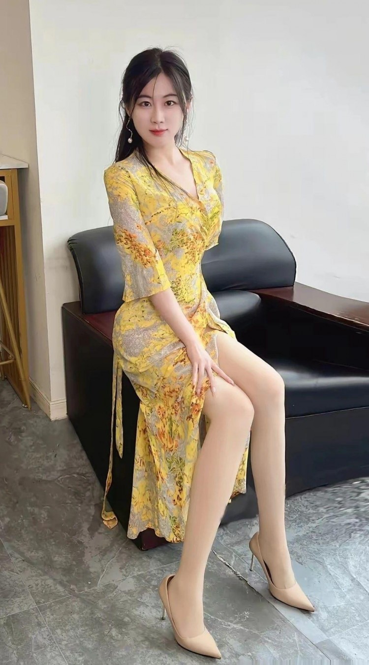 如何给微信附近人里面的美女打招呼更容易获得回复