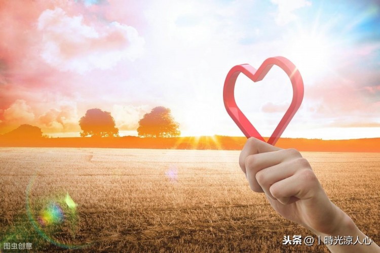 2019很流行很火的30句经典爱情句子值得分享的微信爱情短句说说